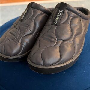 OOFOS Women’s OOcoozie Thermo Mules